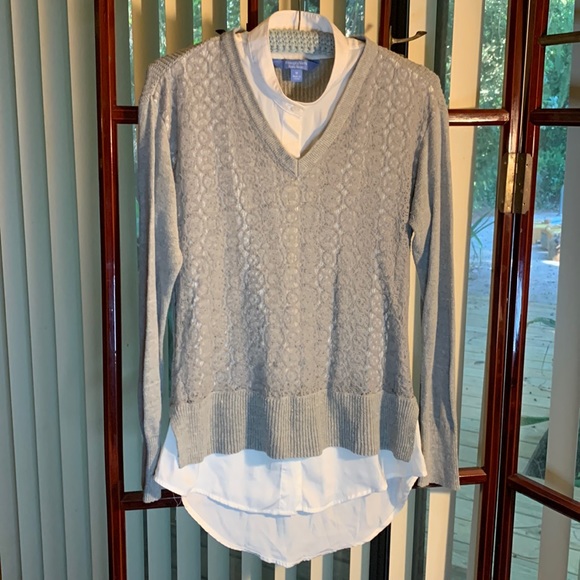 VERA WANG SWEATER - Picture 1 of 9